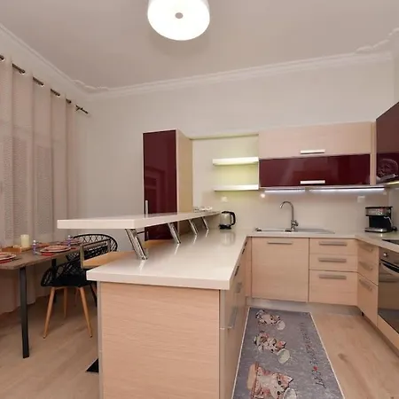 아파트 Nefeli House Syros 에르무폴리